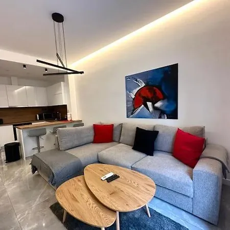 2 Bedroom Cozy Stylish Apartment Athens