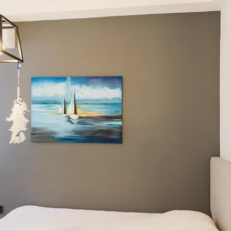2 Bedroom Cozy Stylish