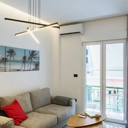 2 Bedroom Cozy Stylish Apartment Athens